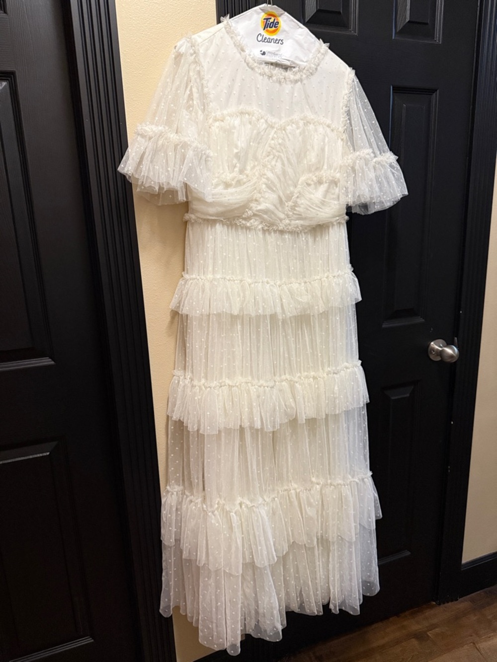 Ivy City Co White Tiered Tulle Maxi Dress - Picture 5 of 6